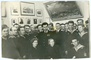 Лист из альбома «Краснознаменный Тихоокеанский флот». 1965 г. Музей морского флота